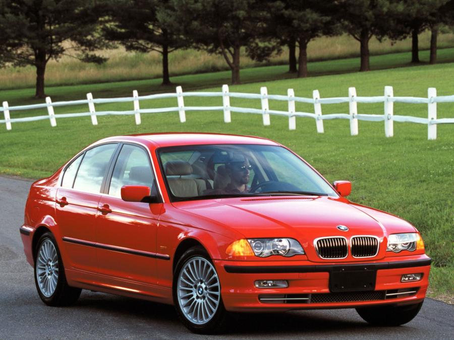  BMW 330i Sedan 2000 года  (US) (фото 3 из 4)